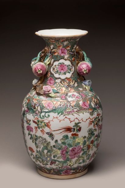 CANTON, late 19th - early 20th century 
Polychrome...
