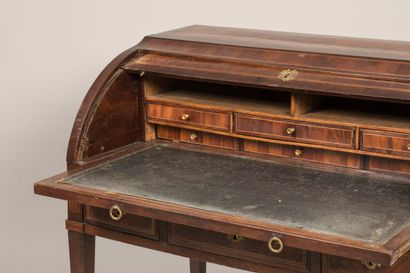 All-sided cylinder desk in rosewood veneer...