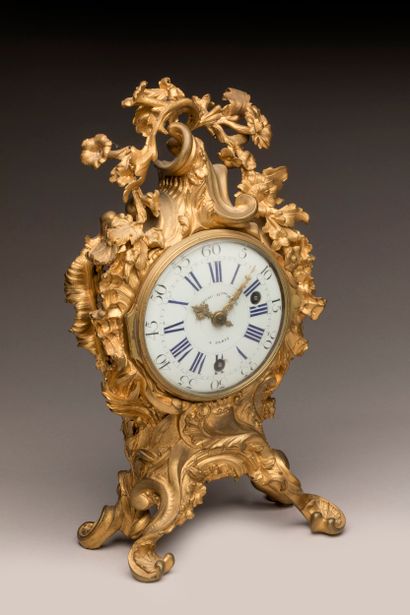 Chased ormolu cartel, decorated with shells,...