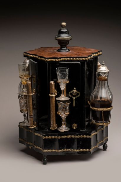 Musical liquor and cigar cabinet (2 tunes)....