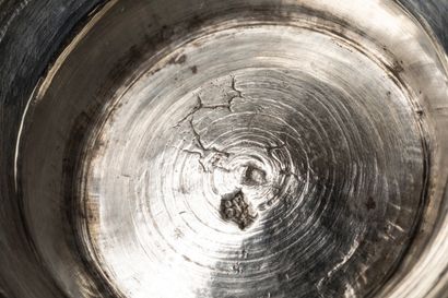 Timbale tulipe en argent XVIIIe siècle,
MO...