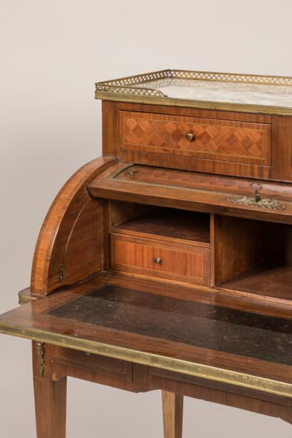 All-sided cylinder desk, inlaid with rosewood...