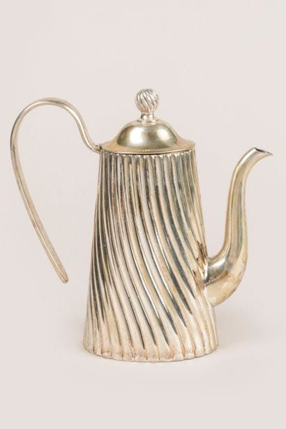 Flat-bottomed silver coffee pot with frieze...