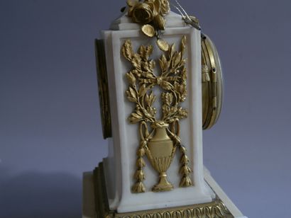Raingo Frères
White marble and chased ormolu...