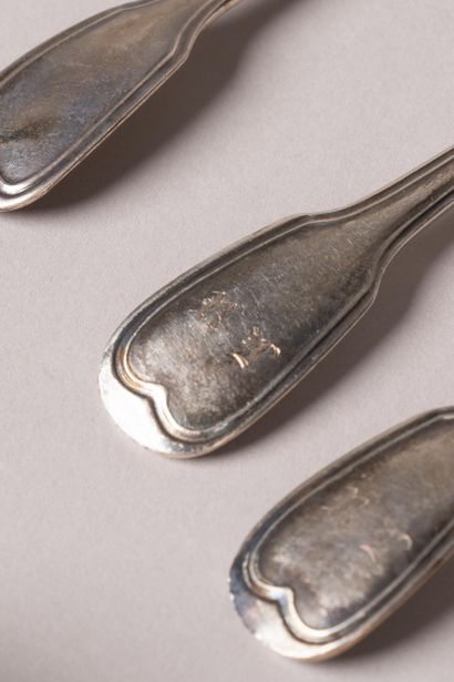 Silver set including : 
13 teaspoons 
1 table...