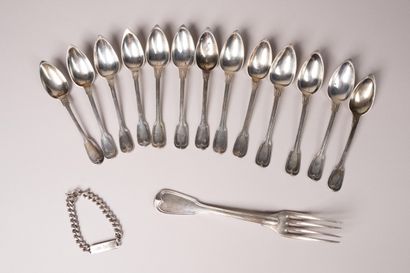 Silver set including : 
13 teaspoons 
1 table...
