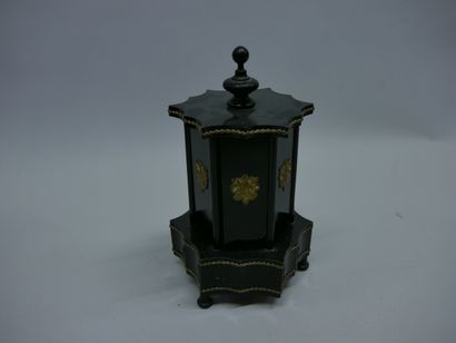 Nice set of 7 musical cigar humidors. Late...