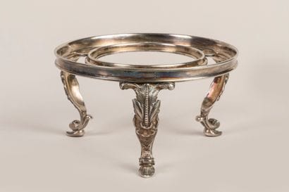 Tripod silver trivet 950°/°°; scrolled feet...