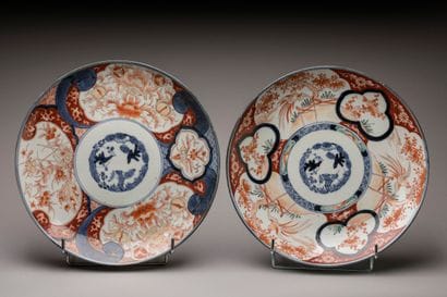 CHINA late 19th century
Two Imari porcelain...