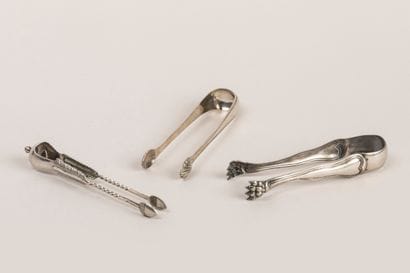 Three sugar tongs in silver 950°/°°. 
Minever...