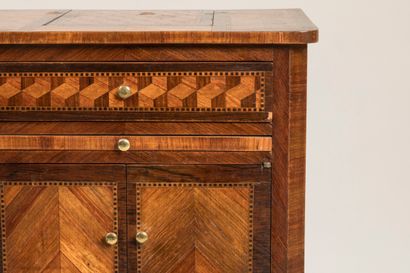 Small pupître table in marquetry of cubes...