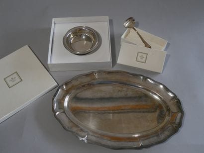 Lot en métal argenté Christofle (plat oblong...