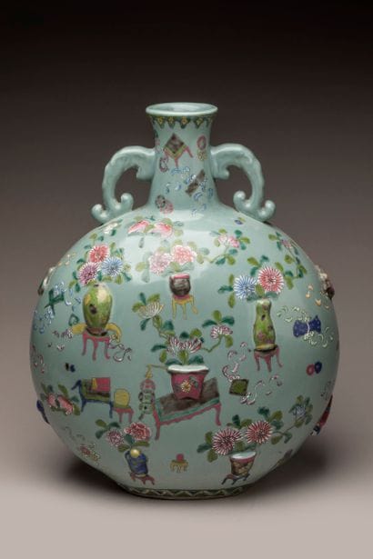 CHINA, early 20th century 
Polychrome earthenware...