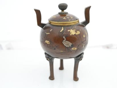 JAPAN - MEIJI period (1868 - 1912)
Tripod...
