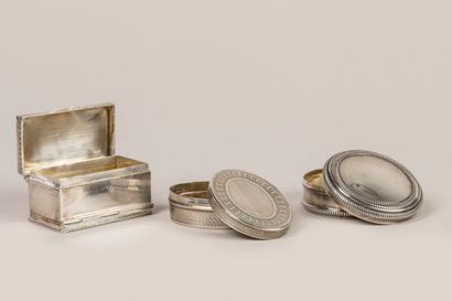 Three silver boxes or pillboxes 950°/°°....