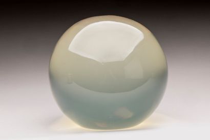 Smoked resin ball
Height Height : 13.5 c...
