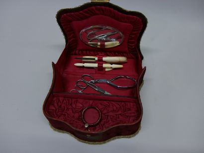 Set of 10 miscellaneous boxes (glove boxes,...