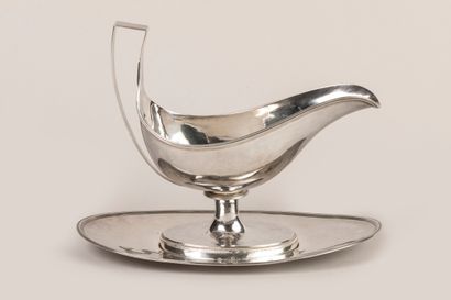 Sauce boat and screwed frame in 950°/°° silver,...