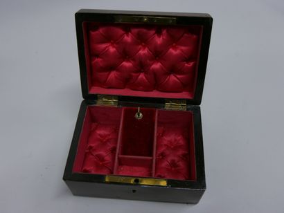 Beautiful set of 7 boxes (including 5 scent...