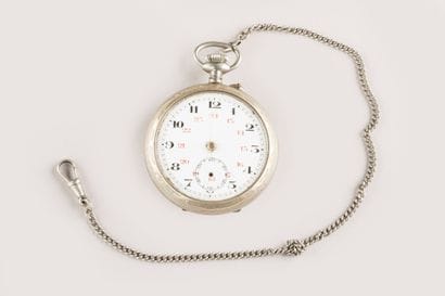 Montre gousset et sa chaîne en métal argenté....