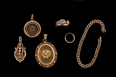 Lot de bijoux usés en or jaune (750 millièmes)...