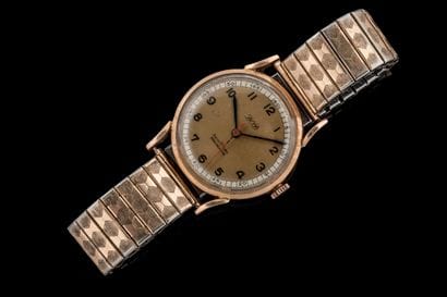 DOD. Montre d’homme le boîtier en or jaune...