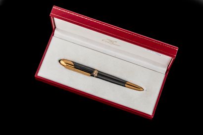 CARTIER. Cougar model pen in fluted grey...