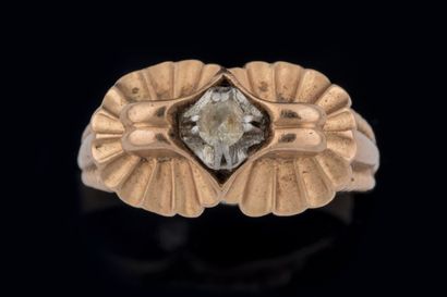 Imitation stone ring set in platinum (850...