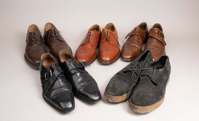 Ensemble de cinq paires de chaussures pour...