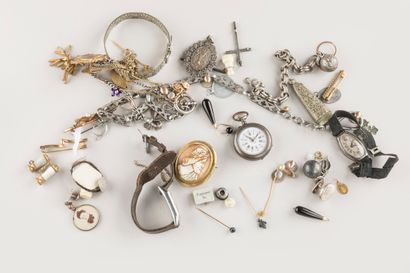 Lot de fantaisie (rayures, accidenté) 
-...