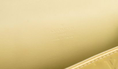 LOUIS VUITTON 
Sac à main modèle « Spring...
