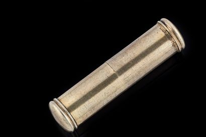 Bâton de rouge à lèvres en vermeil ( or/argent)....