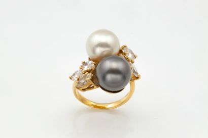 toi et moi ring set with a white cultured...