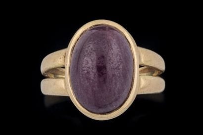 Yellow gold (750 thousandths) ring set with...