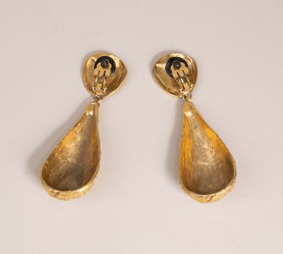 YVES SAINT LAURENT, attribué à 
Paire de...