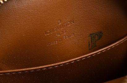 LOUIS VUITTON 
Sac à épaule, ou dit en bandoulière,...