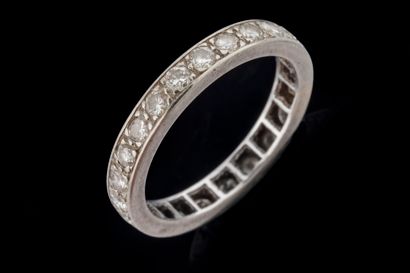 Wedding band in white gold (750 thousandths)...