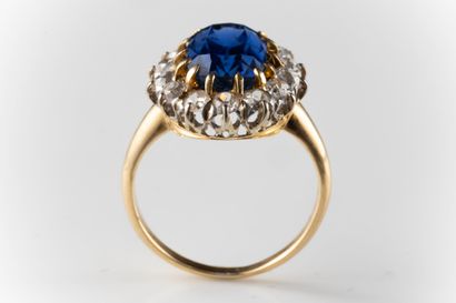 Yellow and white gold (750 thousandths) pompadour...