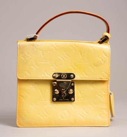 LOUIS VUITTON 
Sac à main modèle « Spring...