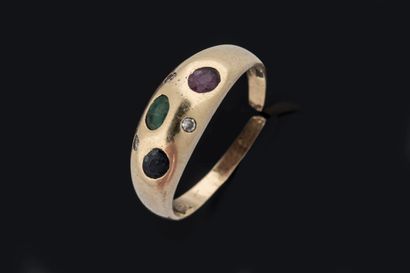 Bague jonc anneau coupé et accidenté ornée...