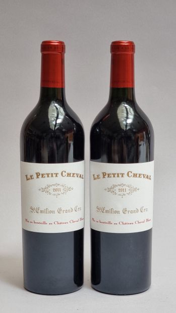 2 B LE PETIT CHEVAL 2011 Saint-Emilion Grand...