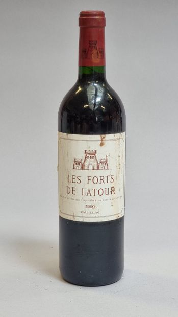 1 B LES FORTS DE LATOUR 2000 Pauillac (e.t.h...