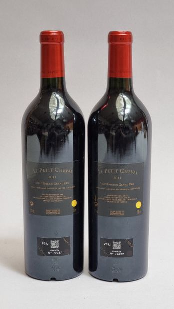 2 B LE PETIT CHEVAL 2011 Saint-Emilion Grand...