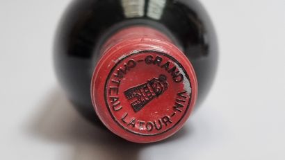 1 B CHATEAU LATOUR 1983 GCC1 Pauillac (B.G;...
