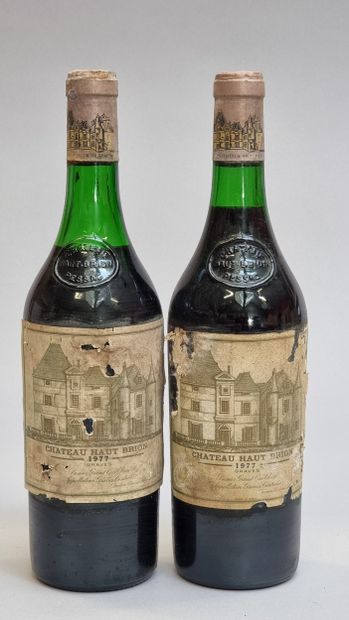 2 B CHATEAU HAUT-BRION 1977 GCC1 Graves (1...