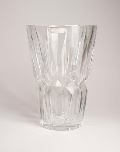 SAINT-LOUIS
Cut crystal vase, 