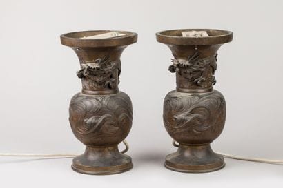 Pair of bronze vases decorated with dragons,...