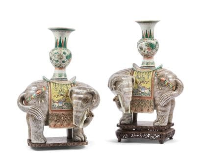 CHINA - 19th century
A pair of gray porcelain...