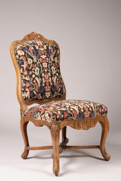 Chair with a “Queen’s back” in molded and...