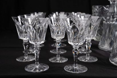 SAINT-LOUIS - Cut crystal set including:
-...